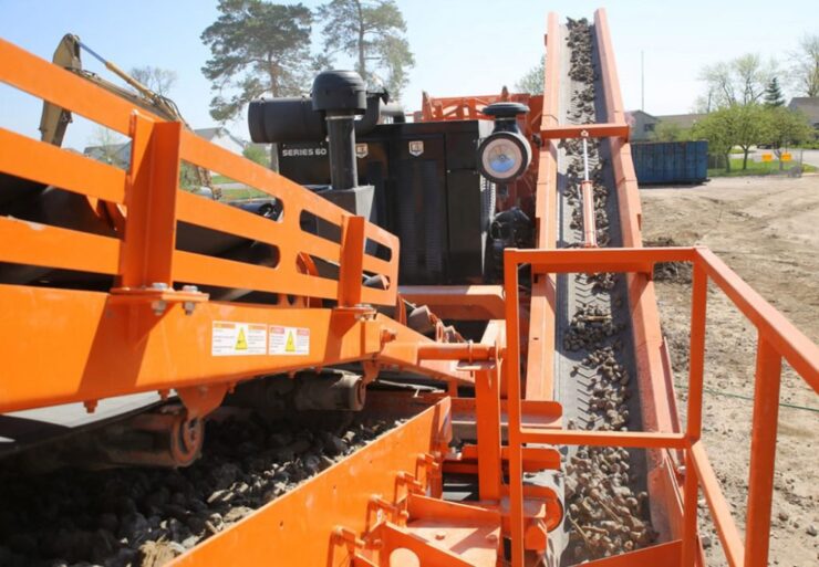 Eagle Crusher Top-Deck retained material