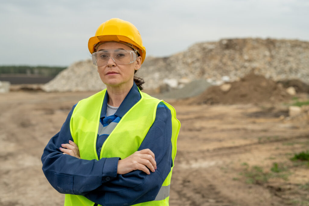 The Crucial Role of Eyewear Protection in the Crushing Industry 